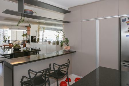 Apartamento à venda com 134m², 3 quartos e 2 vagas Apartamento à venda com 134m², 3 quartos e 2 vagasCozinha