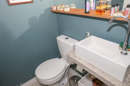 Apartamento à venda com 134m², 3 quartos e 2 vagas Apartamento à venda com 134m², 3 quartos e 2 vagasLavabo