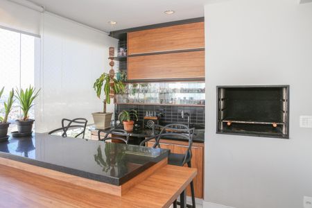 Apartamento à venda com 134m², 3 quartos e 2 vagas Apartamento à venda com 134m², 3 quartos e 2 vagasSala e Varanda Gourmet