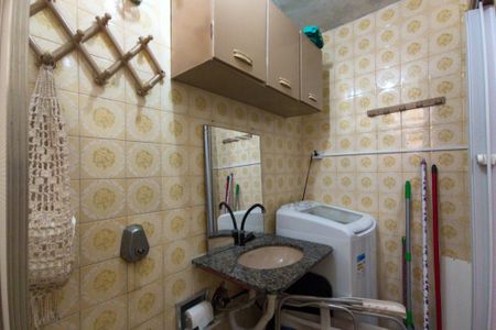 Studio para alugar com 32m², 1 quarto e sem vaga Studio para alugar com 32m², 1 quarto e sem vagaBanheiro