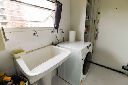 Apartamento à venda com 117m², 3 quartos e 3 vagas Apartamento à venda com 117m², 3 quartos e 3 vagasÁrea de Serviço