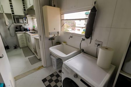 Apartamento à venda com 117m², 3 quartos e 3 vagas Apartamento à venda com 117m², 3 quartos e 3 vagasÁrea de Serviço