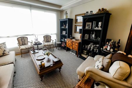 Sala de apartamento à venda com 3 quartos, 117m² em Real Parque, São Paulo