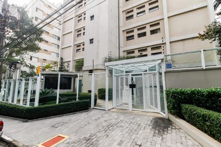 Apartamento à venda com 117m², 3 quartos e 3 vagas Apartamento à venda com 117m², 3 quartos e 3 vagasFachada e portaria