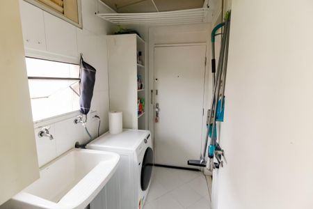 Apartamento à venda com 117m², 3 quartos e 3 vagas Apartamento à venda com 117m², 3 quartos e 3 vagasÁrea de Serviço