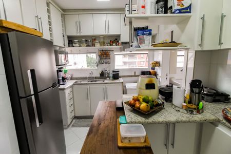 Apartamento à venda com 117m², 3 quartos e 3 vagas Apartamento à venda com 117m², 3 quartos e 3 vagasCozinha - Armários