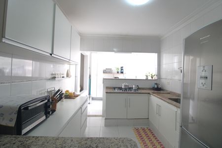 Casa para alugar com 100m², 3 quartos e 2 vagasCozinha