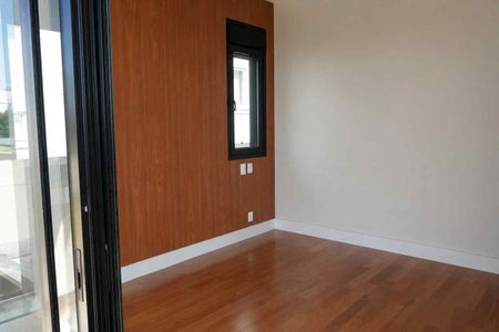 Casa de condomínio à venda com 430m², 3 quartos e 4 vagas Casa de condomínio à venda com 430m², 3 quartos e 4 vagasSuite2