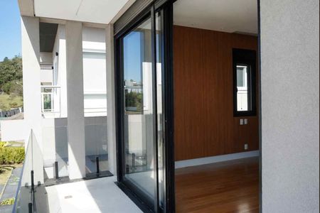 Casa de condomínio à venda com 430m², 3 quartos e 4 vagas Casa de condomínio à venda com 430m², 3 quartos e 4 vagasSuite2