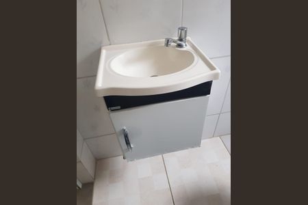 Casa para alugar com 100m², 3 quartos e 2 vagas Casa para alugar com 100m², 3 quartos e 2 vagasBanheiro
