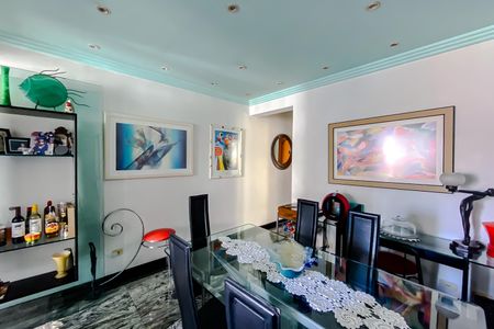 Apartamento à venda com 70m², 3 quartos e 1 vaga Apartamento à venda com 70m², 3 quartos e 1 vagaSala de Jantar