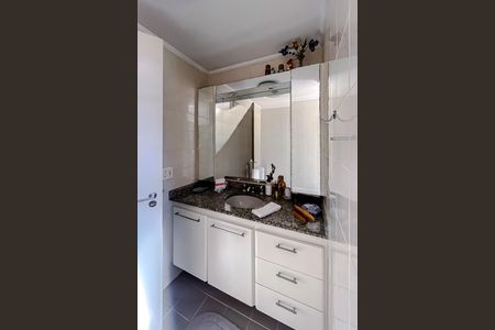 Apartamento à venda com 70m², 3 quartos e 1 vaga Apartamento à venda com 70m², 3 quartos e 1 vagaBanheiro