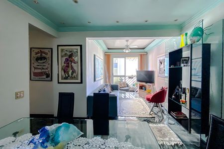 Apartamento à venda com 70m², 3 quartos e 1 vaga Apartamento à venda com 70m², 3 quartos e 1 vagaSala de Jantar