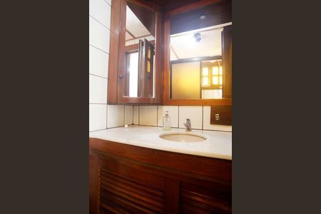 Banheiro de apartamento para alugar com 1 quarto, 40m² em Centro Histórico, Porto Alegre