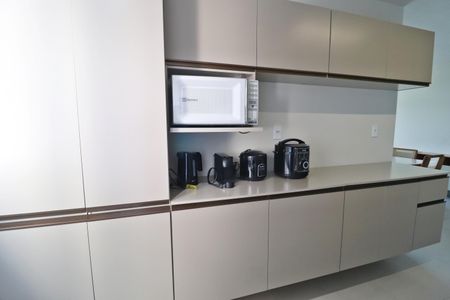 Apartamento para alugar com 70m², 2 quartos e 2 vagasCozinha