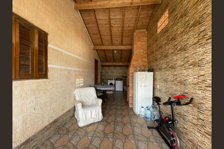 Casa para alugar com 60m², 2 quartos e 2 vagas