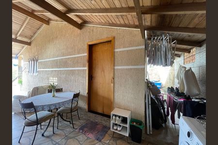 Casa para alugar com 60m², 2 quartos e 2 vagas
