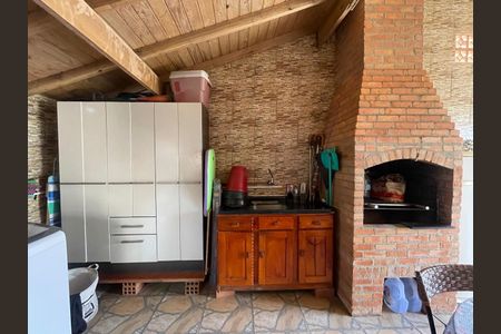 Casa para alugar com 60m², 2 quartos e 2 vagas
