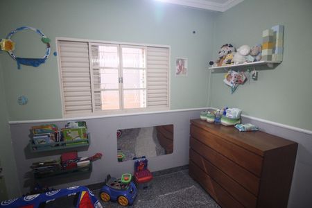 Quarto 2 de casa à venda com 3 quartos, 500m² em Riacho das Pedras, Contagem