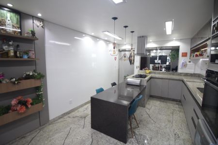 Casa à venda com 500m², 3 quartos e 3 vagasCozinha