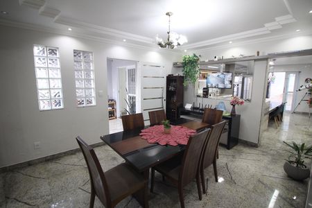 Casa à venda com 500m², 3 quartos e 3 vagasCopa