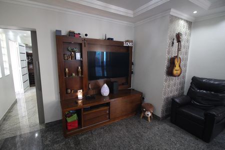 Casa à venda com 500m², 3 quartos e 3 vagasSala