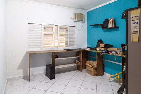 Casa para alugar com 79m², 4 quartos e 2 vagasQuarto 3