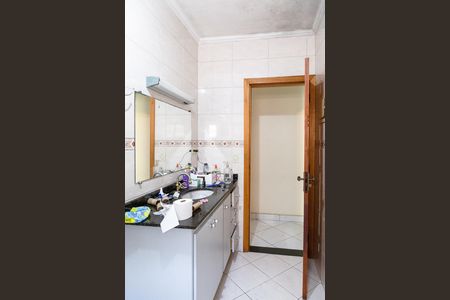 Casa para alugar com 79m², 4 quartos e 2 vagasBanheiro social