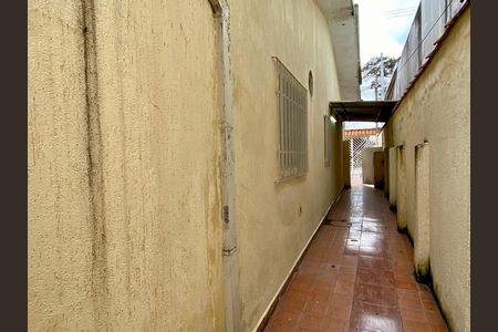 Casa para alugar com 183m², 3 quartos e 2 vagas Casa para alugar com 183m², 3 quartos e 2 vagasCorredor