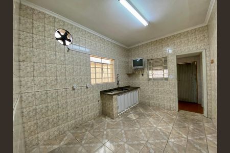 Casa para alugar com 183m², 3 quartos e 2 vagas Casa para alugar com 183m², 3 quartos e 2 vagasCozinha