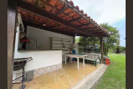 Casa à venda com 130m², 3 quartos e 2 vagas