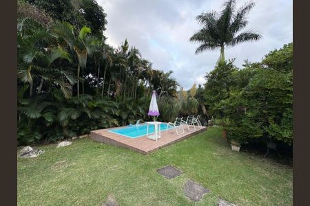 Casa à venda com 130m², 3 quartos e 2 vagas