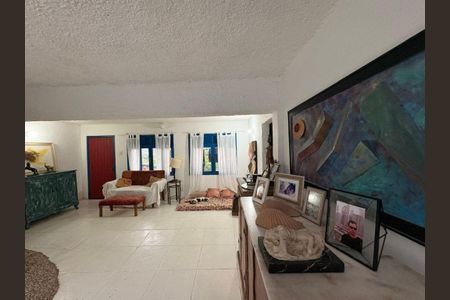 Casa à venda com 130m², 3 quartos e 2 vagas