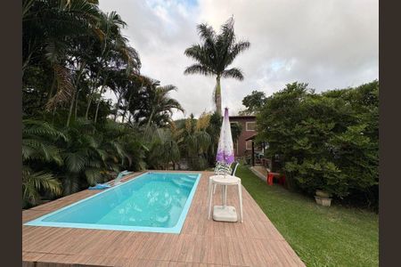 Casa à venda com 130m², 3 quartos e 2 vagas