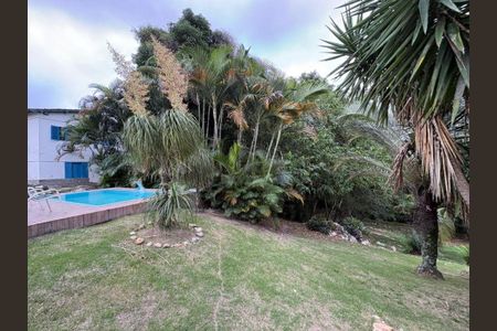 Casa à venda com 130m², 3 quartos e 2 vagas