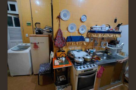 Apartamento à venda com 79m², 2 quartos e sem vaga