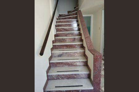 Casa à venda com 3 quartos, 180m² em Santa Rosa, Niterói