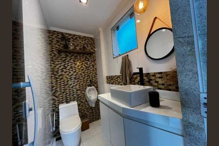 Casa de condomínio à venda com 248m², 4 quartos e 4 vagas