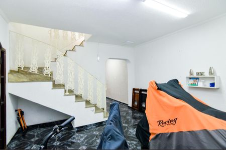 Casa à venda com 200m², 3 quartos e 2 vagasSala