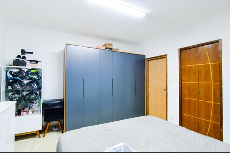 Casa à venda com 200m², 3 quartos e 2 vagasSuíte 2