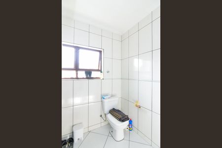 Casa à venda com 200m², 3 quartos e 2 vagasBanheiro da Suíte 2