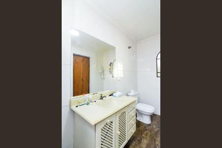 Casa à venda com 200m², 3 quartos e 2 vagasBanheiro da Suíte 1