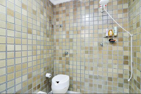 Casa à venda com 200m², 3 quartos e 2 vagasBanheiro da Edícula