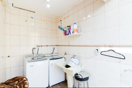 Casa à venda com 200m², 3 quartos e 2 vagasÁrea de Serviço