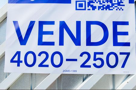 Casa à venda com 200m², 3 quartos e 2 vagasPlaca