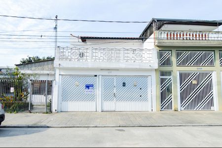 Casa à venda com 200m², 3 quartos e 2 vagasFachada