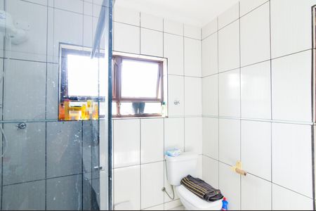 Casa à venda com 200m², 3 quartos e 2 vagasBanheiro da Suíte 2