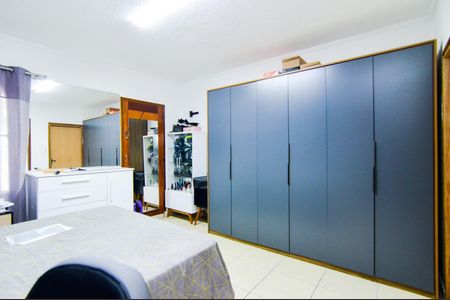 Casa à venda com 200m², 3 quartos e 2 vagasSuíte 2