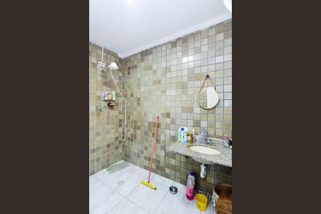 Casa à venda com 200m², 3 quartos e 2 vagasBanheiro da Edícula
