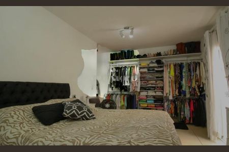 Casa de condomínio à venda com 110m², 2 quartos e 1 vaga